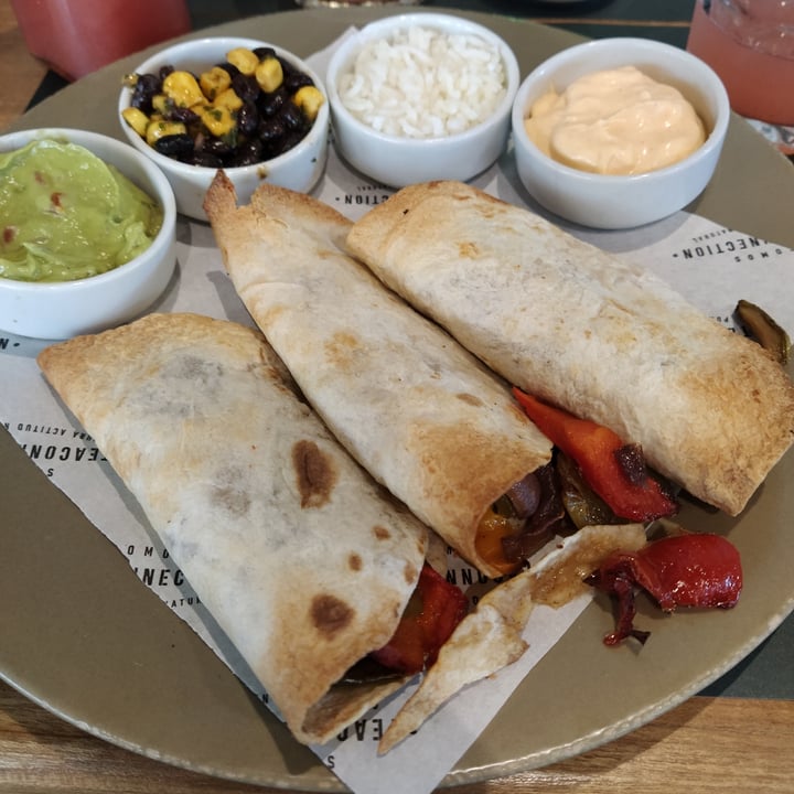 photo of Tea Connection Lomitas Buenos tacos shared by @ani88 on  09 Apr 2021 - review