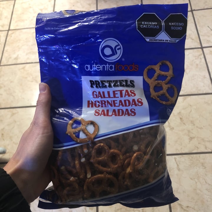 photo of Autentafoods Pretzels shared by @floorbrobles on  16 Apr 2021 - review