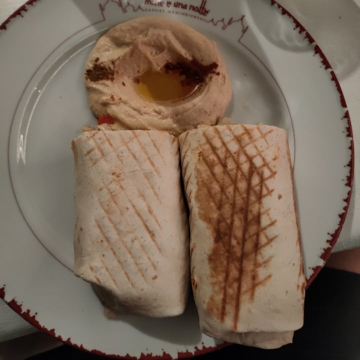 photo of Mille e Una Notte Udine Piadina con falafel e hummus shared by @mikipale on  02 Dec 2021 - review