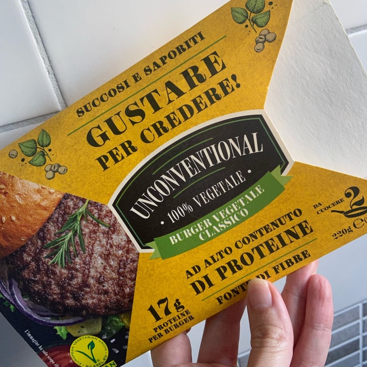 photo of Unconventional Burger Vegetale Classico - Classic Burger shared by @giuliapelli on  19 Oct 2022 - review