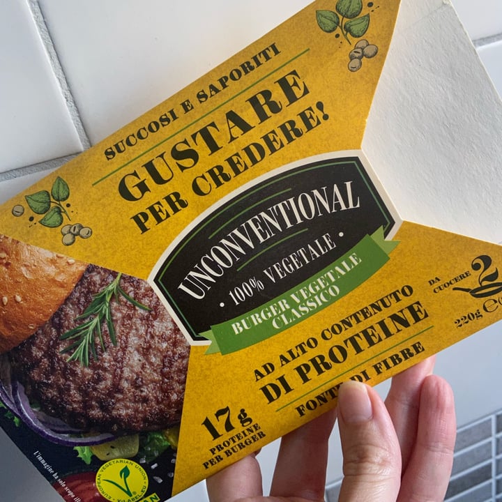 review photo of Unconventional Burger Vegetale Classico - Classic Burger shared by @giuliapelli on 19 Oct 2022 - review
