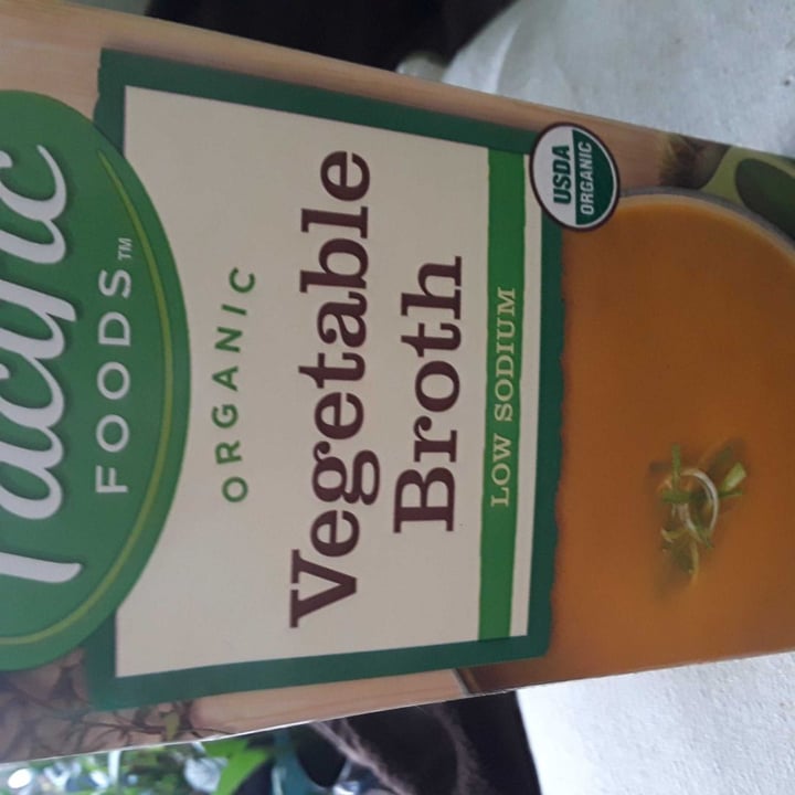 photo of Pacific Foods Organic Vegetable Broth Low Sodium shared by @mikaladawn on  04 Apr 2020 - review