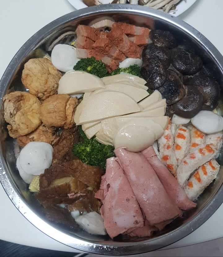 review photo of Miao En Vegetarian Restaurant (24Hrs) 缪恩素食嘛嘛档 盆菜 shared by @hyclipse on 24 Jan 2020 - review