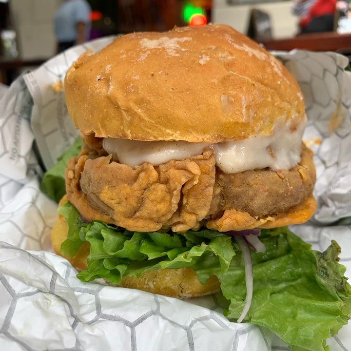 photo of Hierbabuena Chicken Plant Burger shared by @onomatias on  13 Feb 2022 - review