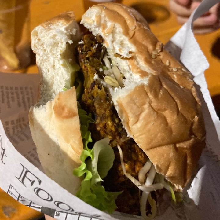 photo of Itinerario gastronomico Veg Burger shared by @viviana23 on  02 Sep 2021 - review