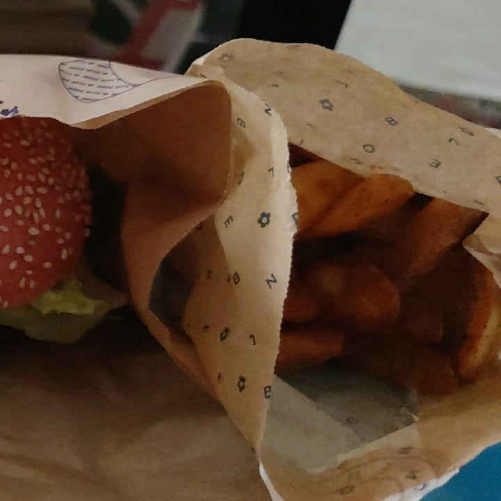 photo of Flower Burger Patate Savory shared by @lalespa on  13 Apr 2021 - review