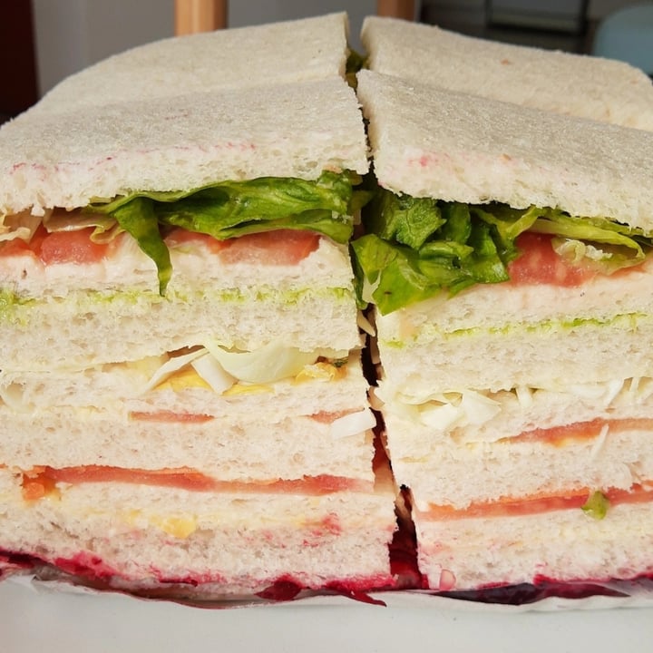 photo of Miguitas De Pan Sandwich De Miga shared by @luoliva01 on  27 Sep 2021 - review