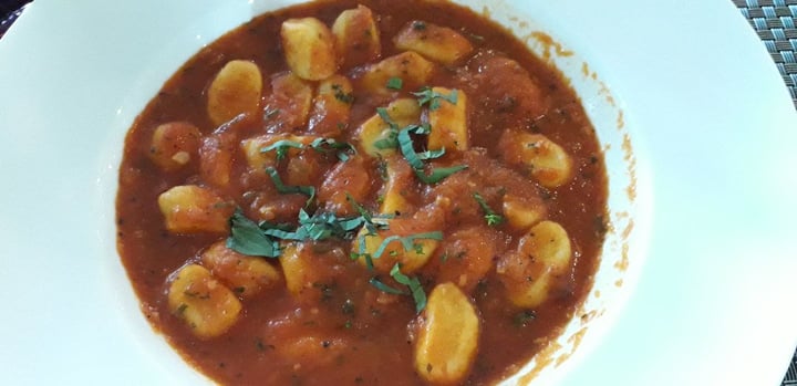 photo of Le Méridien Angkor Gnocchi Arabiata shared by @veganfoodieomgopnik on  18 Dec 2019 - review