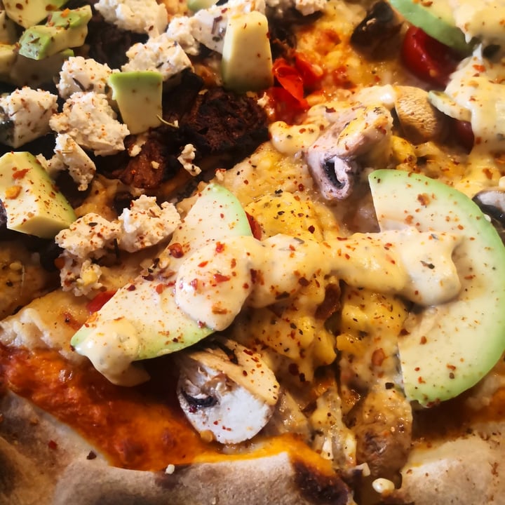 photo of Vegan Streetfood Deli - Obs Chickless Mayo Pizza shared by @liezle on  28 Jul 2022 - review