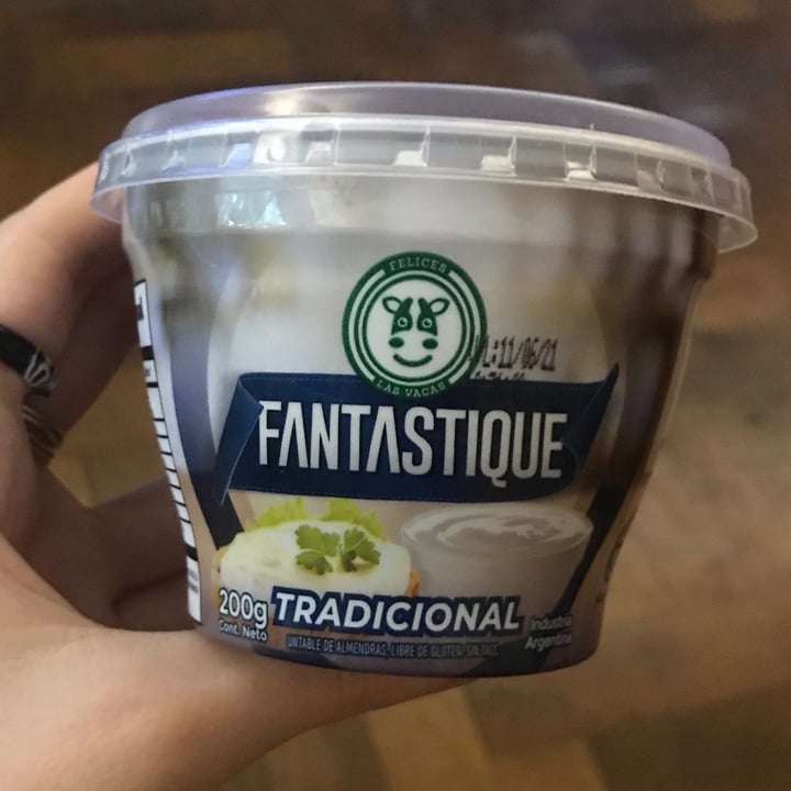 photo of Felices Las Vacas Queso Untable Fantastique Sabor Tradicional shared by @gingerveg on  06 May 2021 - review
