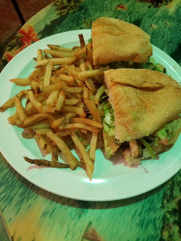 photo of Harry's Burritos Super vegetarian (all vegan) shared by @doctorbuchanan on  25 Apr 2018 - review
