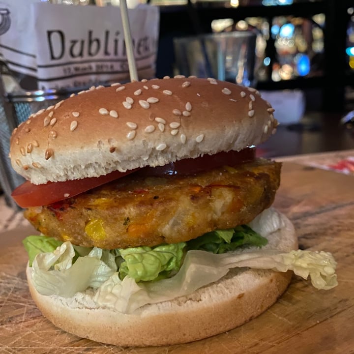 photo of Scholars Lounge Irish pub Sunny veggie burger shared by @animalionline on  28 May 2022 - review