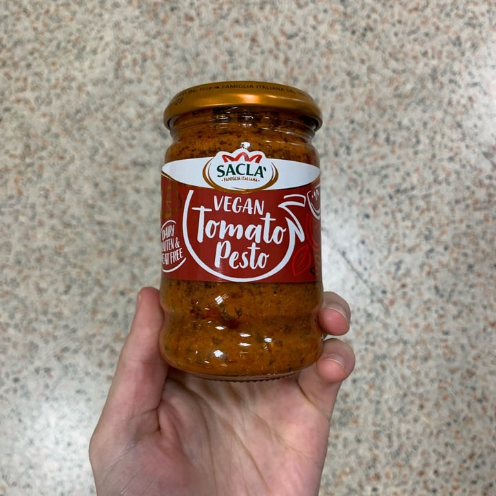 photo of Sacla Vegan Tomato Pesto shared by @raulbuci on  30 Apr 2022 - review