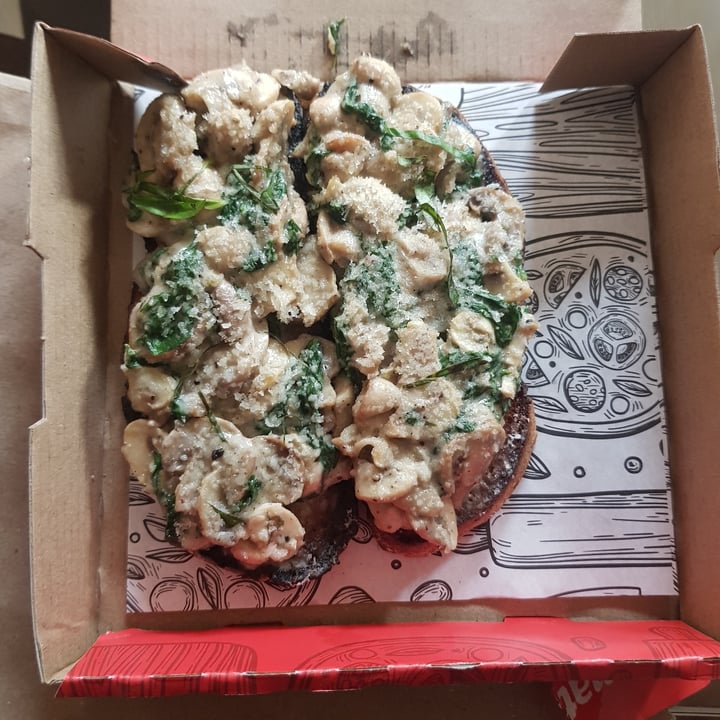 photo of La cane bistro Vegan Popeye Funghi shared by @krock12 on  10 Nov 2020 - review