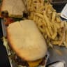 El Vivero “Food, Beer & Drinks” (Primer Piso)