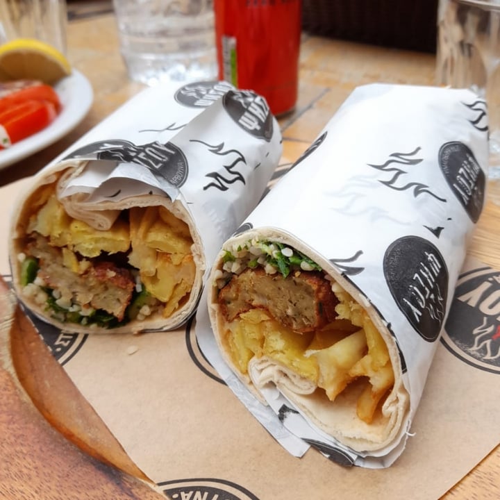 review photo of PSISOU barbecue Arabic Pita With Falafel (without Yogurt) shared by @luiisaperfect on 19 Jun 2022 - review