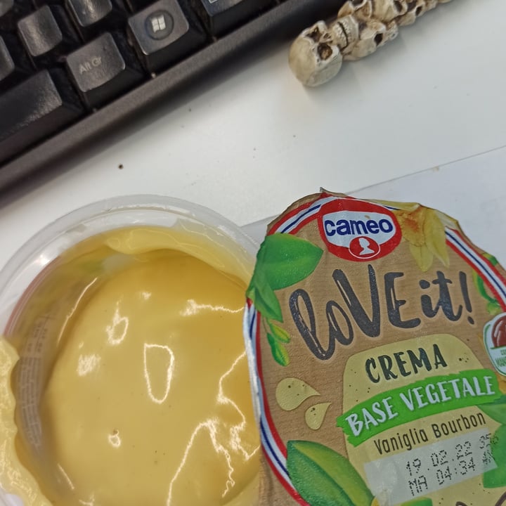 review photo of Cameo Love It! crema vaniglia bourbon shared by @metalcricia on 17 Feb 2022 - review
