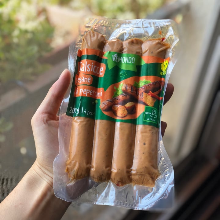 review photo of Vemondo salsicce vegane ai peperoni shared by @violino on 03 Dec 2022 - review