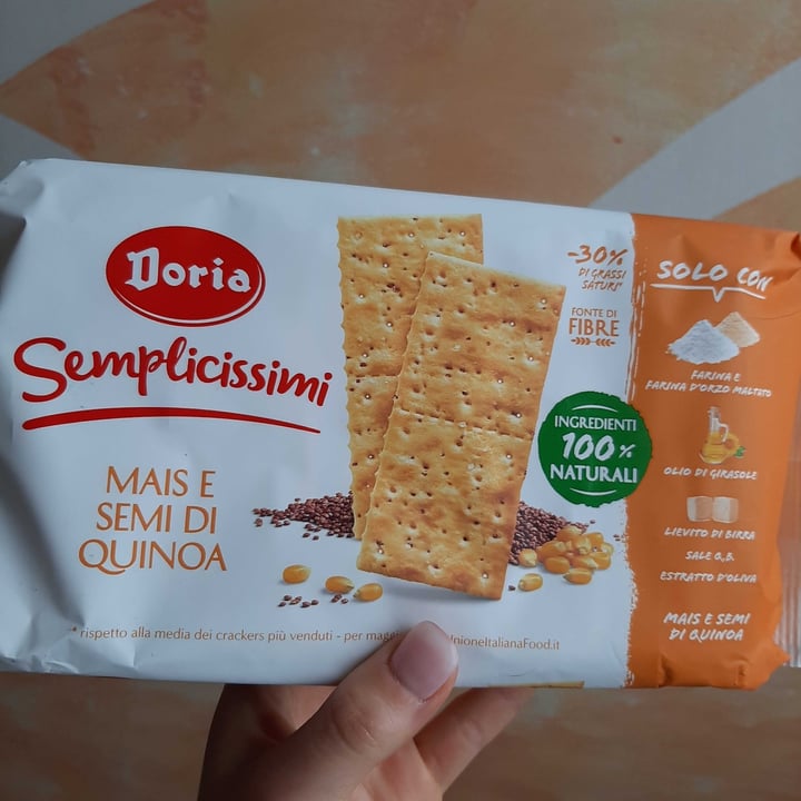 review photo of Doria Semplicissimi Mais e Semi di quinoa shared by @luciaragni on 05 May 2021 - review