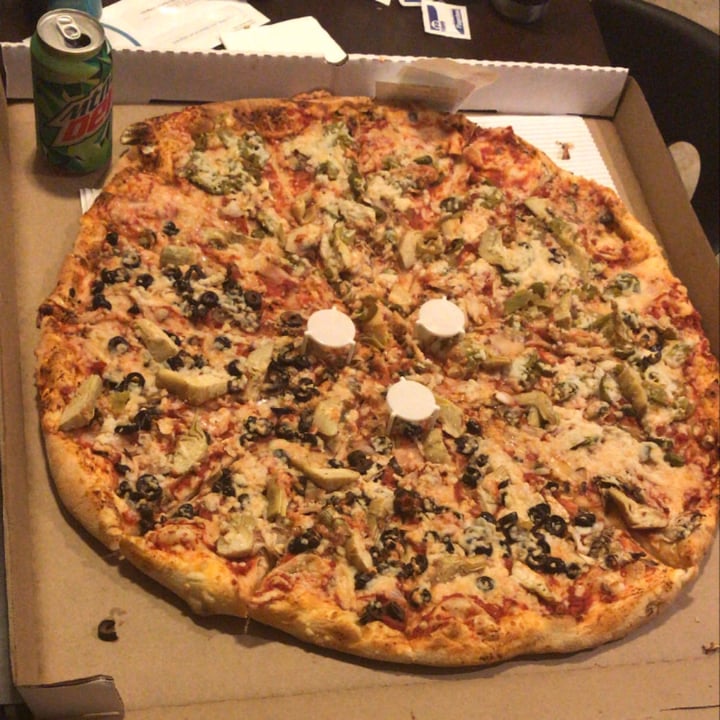 photo of Venezia's Pizza Pizza shared by @serenaraquel on  16 Aug 2020 - review