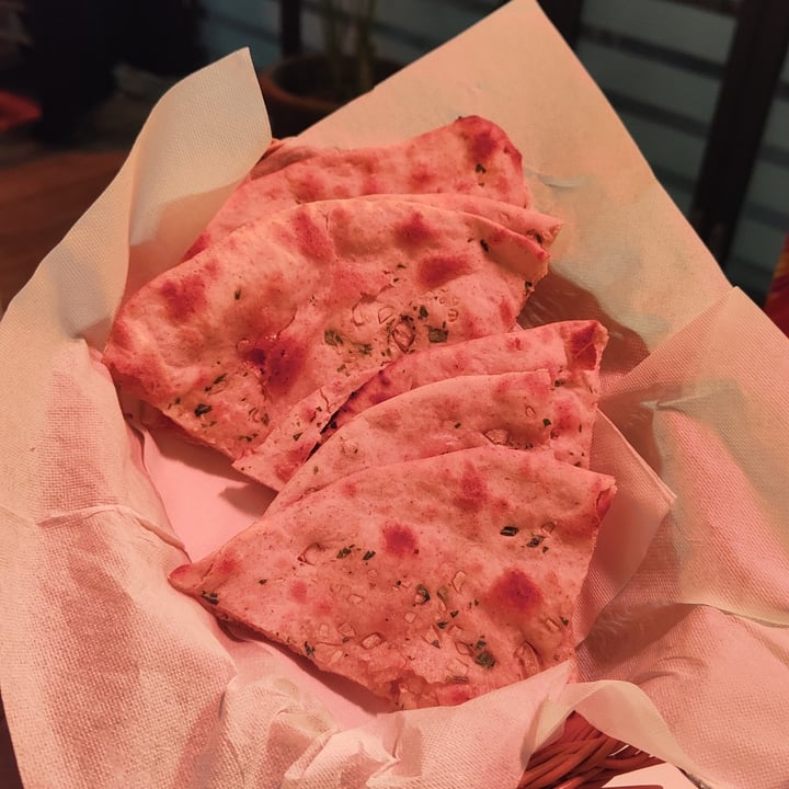 photo of Tandoori bites Chapati Garlic shared by @dipazza on  18 Mar 2022 - review