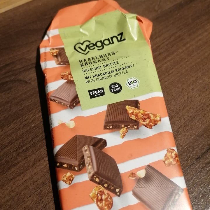 photo of Veganz Hazelnut Brittle Chocolate Bar shared by @kanguru on  25 Nov 2022 - review
