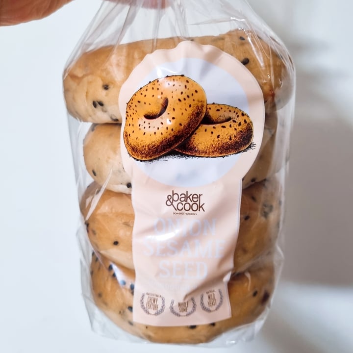 review photo of Baker & Cook Onion Sesame Seed Sourdough Bagel shared by @eatgrasswithme on 03 Sep 2022 - review