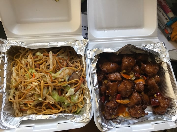 photo of House of Fortune Vegetarian 福缘素食 Orange Chicken and Chow mein shared by @naruto on  06 Jan 2020 - review