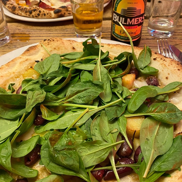 photo of Sano Pizza vegan pizza shared by @valerianqn on  12 Dec 2021 - review