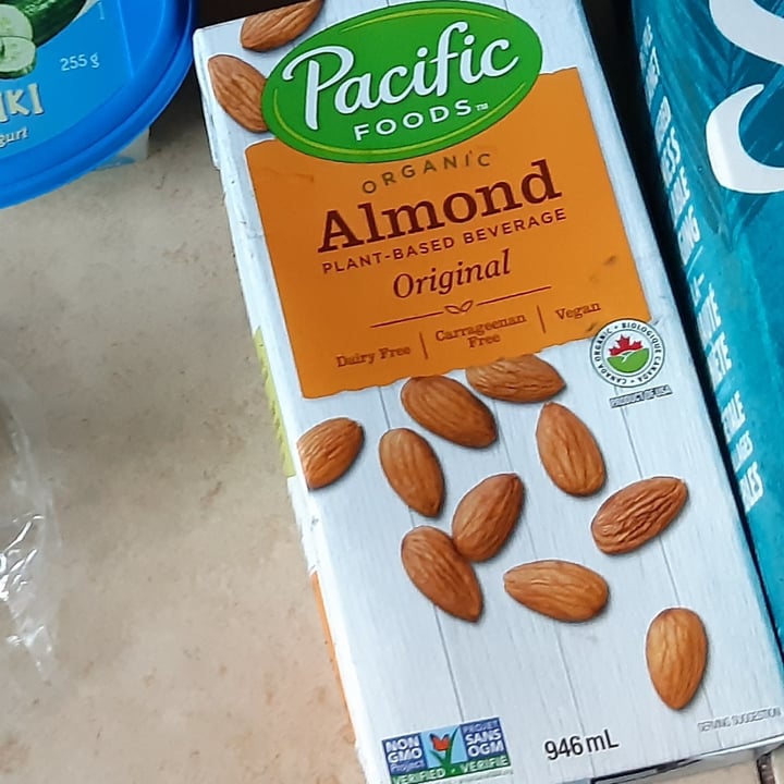 photo of Pacific Foods Organic almond plant-based beverage shared by @nicolettacarotenuto on  26 Nov 2021 - review