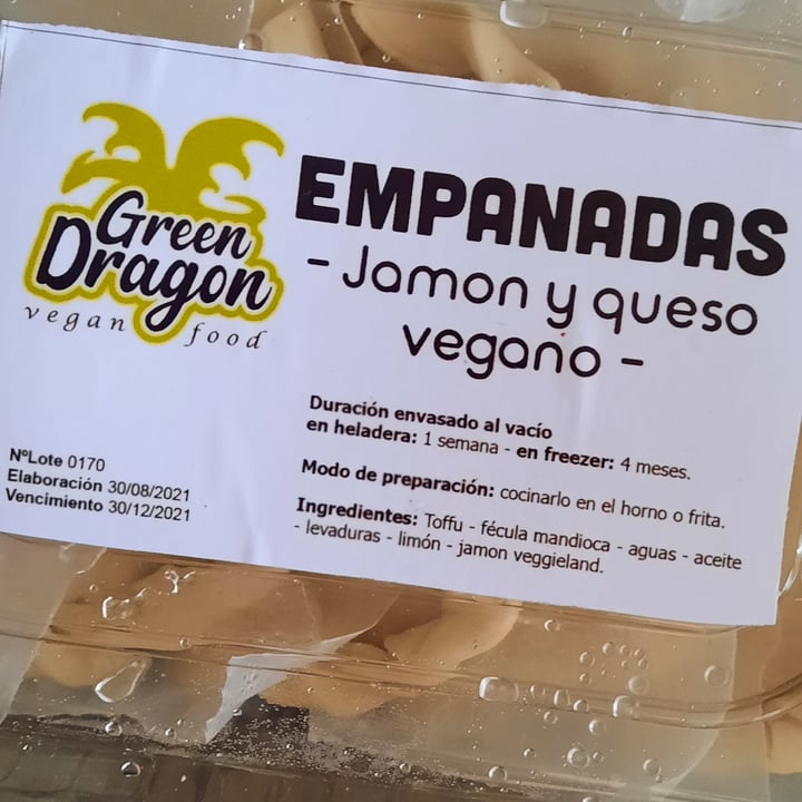photo of Green Dragon - Vegan food Empanadas De Jamón Y Queso shared by @betianameaurio on  02 Dec 2021 - review