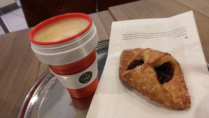 photo of Pret A Manger Very Berry Croissant shared by @cpup on  05 Mar 2020 - review