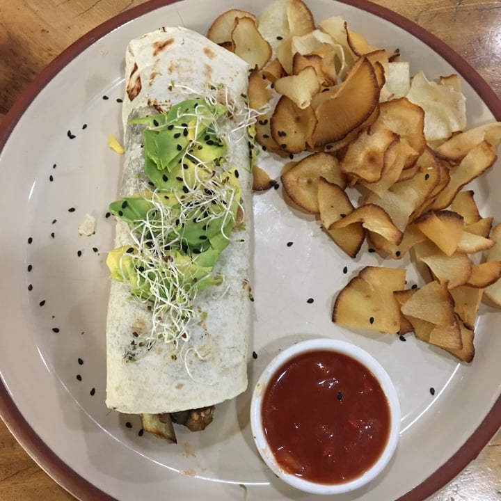 photo of CamelliasTea wrap de aguacate shared by @jhenn on  18 May 2022 - review