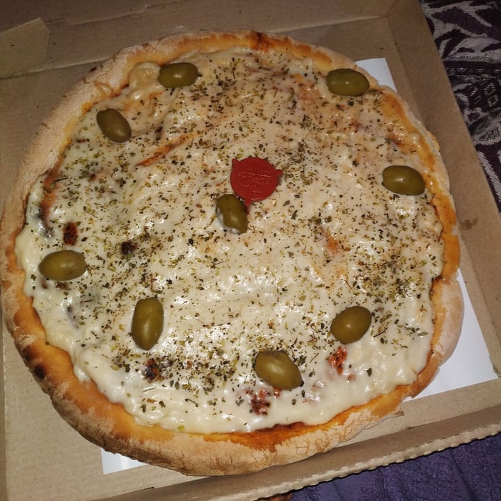 photo of Blondie Pizza Vegana De Quesofu Y Longaniza Vegetal shared by @aymaraluz on  27 Jun 2020 - review