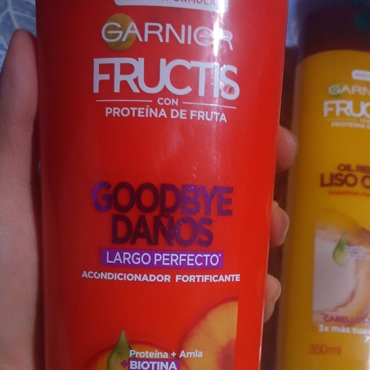 photo of Garnier Brillo Vitaminado Acondicionador Fortificante shared by @marrdumbass on  08 May 2021 - review