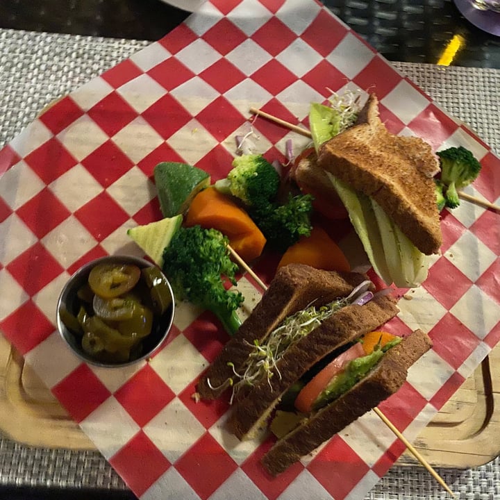 photo of Ramada Encore by Wyndham Guadalajara Sandwich veggie SIN QUESO shared by @ricardopimentel on  06 Jul 2021 - review