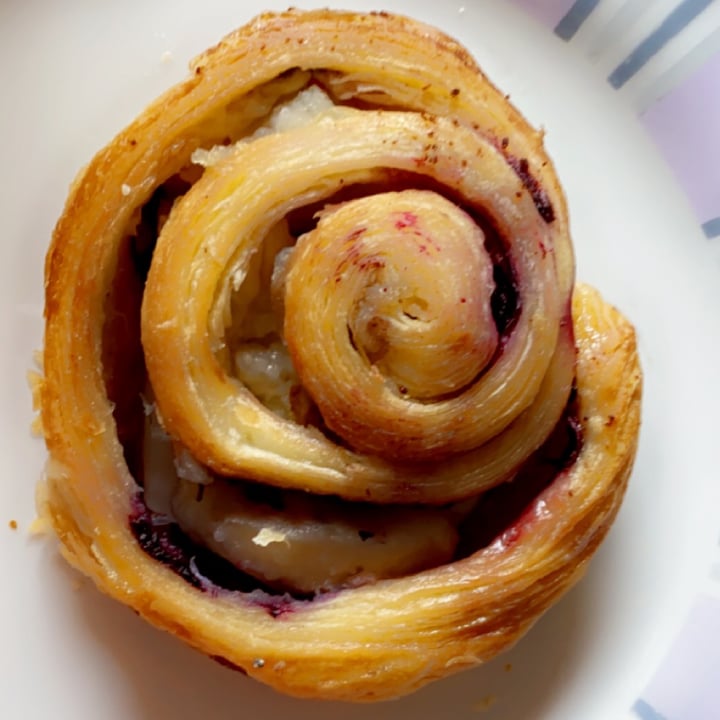 review photo of Le Panem Roll de arándanos shared by @happinesita on 26 Oct 2021 - review