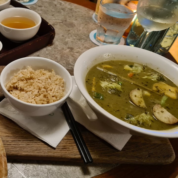 photo of CLOSED - Privé Clarke Quay Thai Green Vegetable Curry shared by @jebdavies on  30 Oct 2020 - review