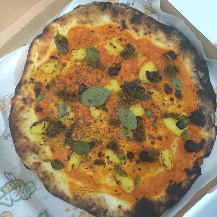photo of Master Veggie pizza marguerita shared by @bellavegana on  10 Jun 2022 - review