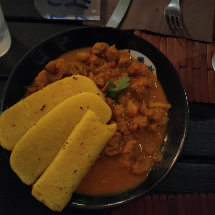 photo of Veganda Chili con polenta shared by @mikipale on  02 Dec 2021 - review
