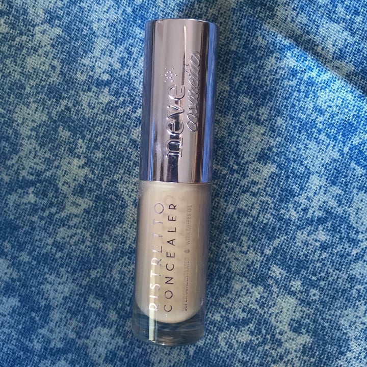 photo of Neve Cosmetics Correttore liquido shared by @elena12- on  16 May 2022 - review