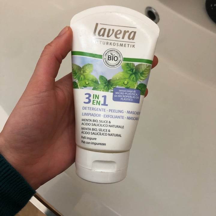 review photo of Lavera Naturkosmetik 3 in 1 Cleanser-Peeling-Mask shared by @martifa on 10 Mar 2022 - review