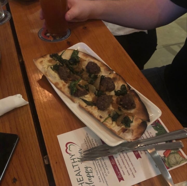 photo of Ruddy Duck Brewery & Grill Spinach, mushroom, and Vegan meatball flatbread shared by @ajb84 on  23 Feb 2019 - review
