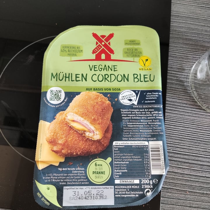 review photo of Rügenwalder Mühle Vegane Mühlen Cordon Bleu shared by @smock on 17 May 2022 - review