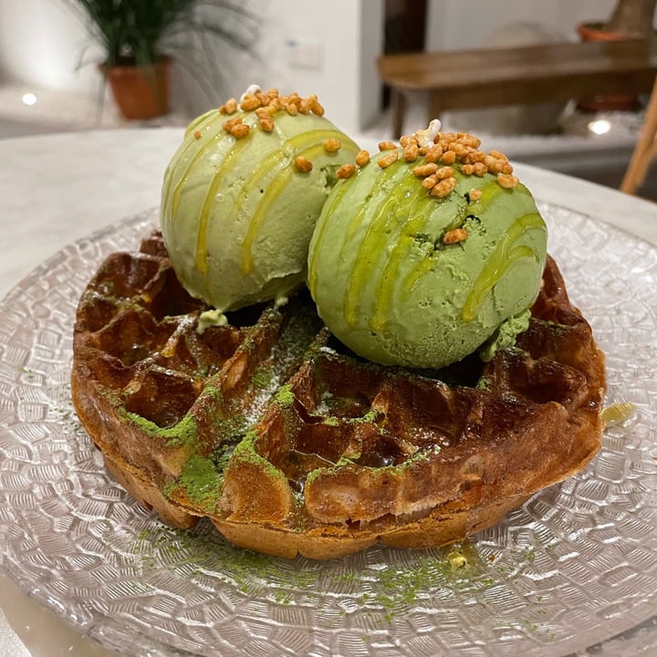 photo of Hvala Craig Road Dairy-free Mochi Waffle shared by @keifeewowo on  22 May 2022 - review
