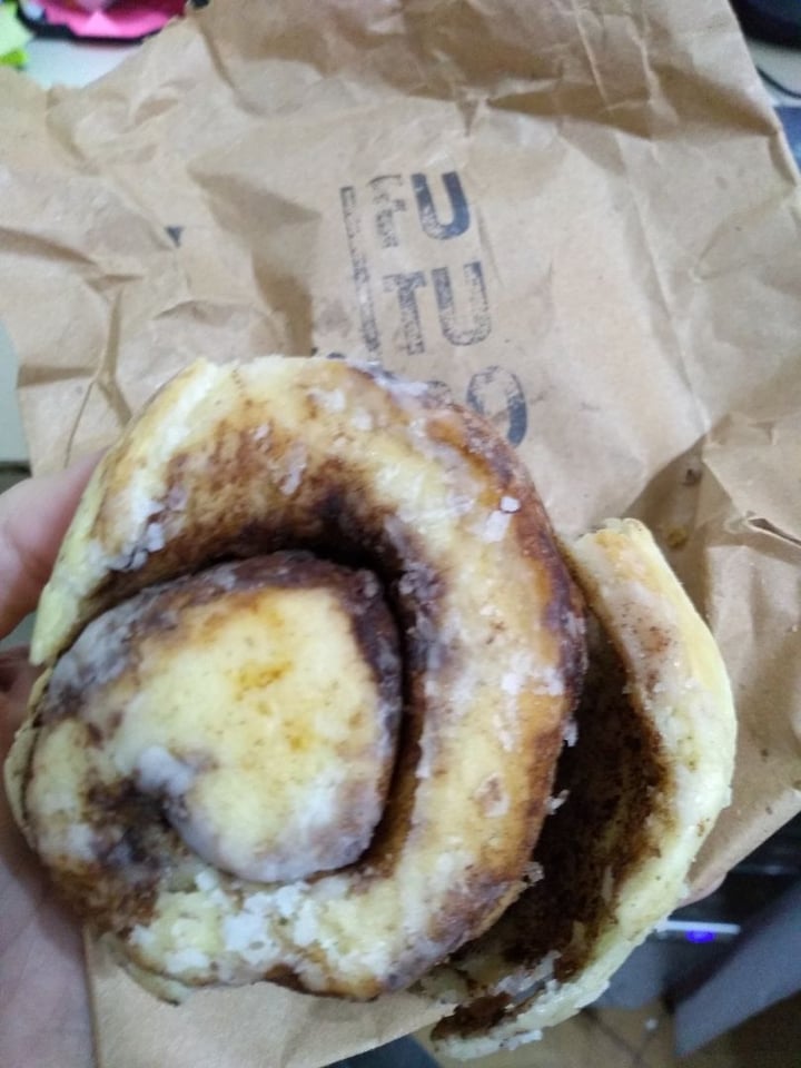review photo of Futuro Veggie - Coffee & Deli Roll de canela shared by @alikabelly on 11 Sep 2019 - review