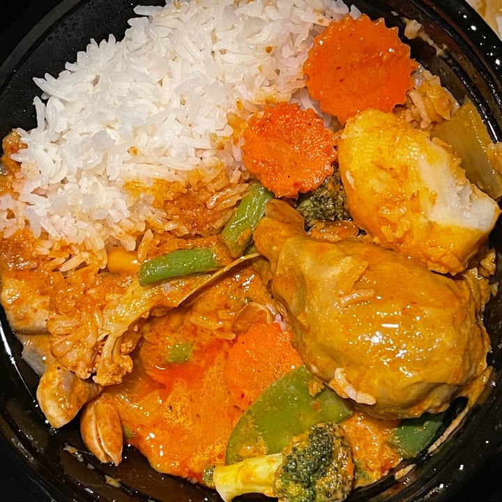 photo of Yaowarat Vegan Thai Restaurant Massaman Curry shared by @plantifulalyssa on  22 Feb 2021 - review