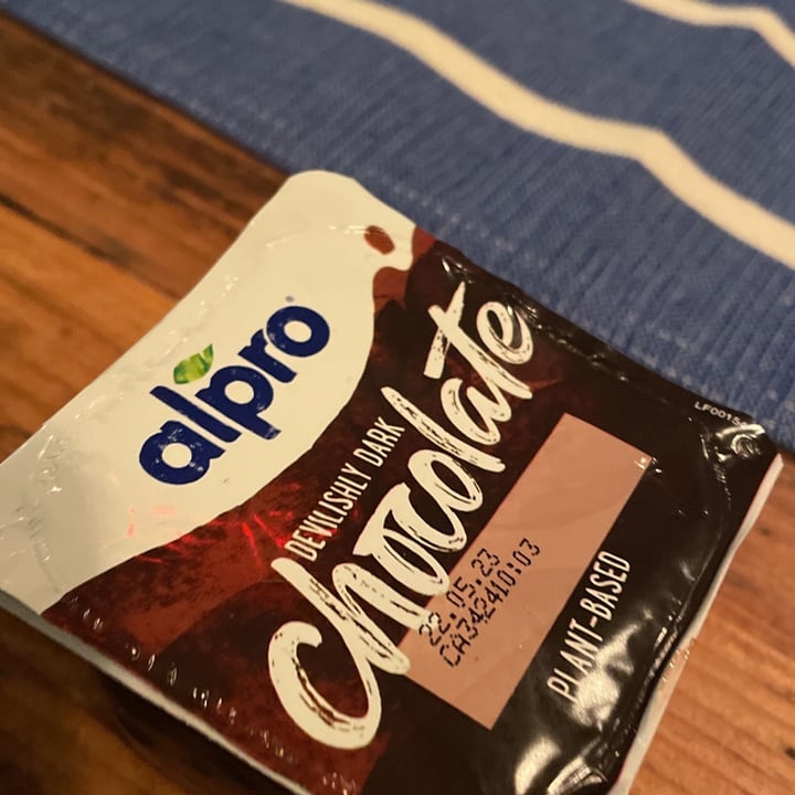 photo of Alpro Dark Chocolate Dessert shared by @gabriellademartino on  16 Nov 2022 - review