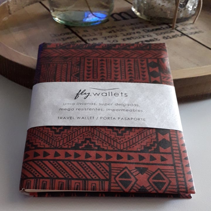 photo of Buenoscuadernos Fly Wallets shared by @quehaydenuevo on  29 Dec 2021 - review