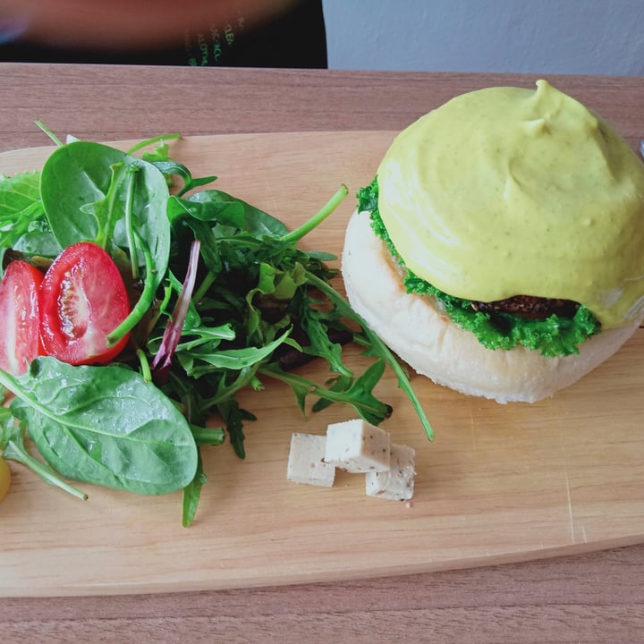 photo of Loving Nature Fortunate Coffee Cafe SG Portobello Benedict shared by @veganspicegirl on  16 Apr 2022 - review